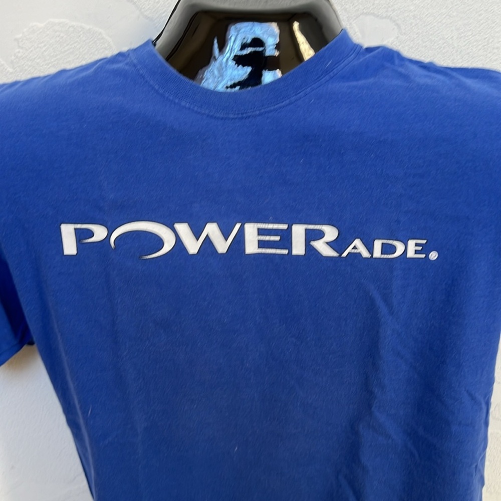POWERADE Men’s Hanes Blue White Graphic Logo Short Sleeve T Shirt Size M - Picture 2 of 7